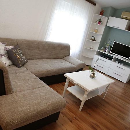 Apartment Leonora Vodice Exterior foto