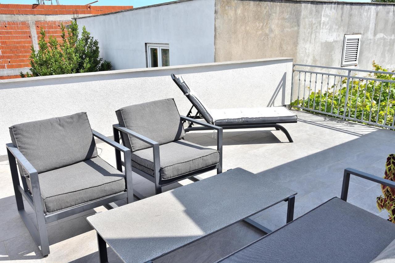 Apartment Leonora Vodice Exterior foto